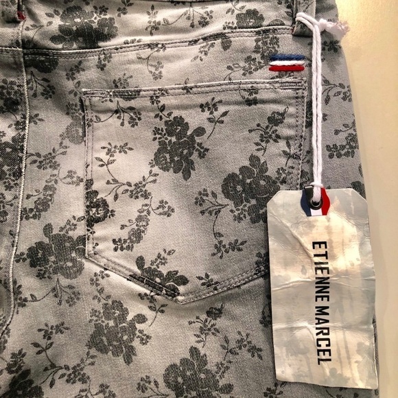 Etienne Marcel Gray Floral Print Skinny Je… - Picture 6 of 6